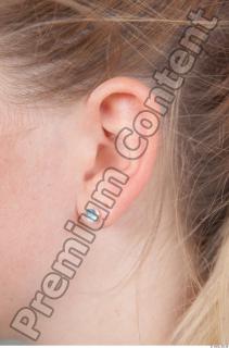 a0011 Young girl ear reference 0001